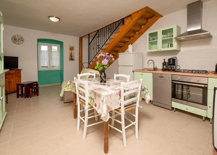 Gorgeous Home In Cokuni With Kitchen