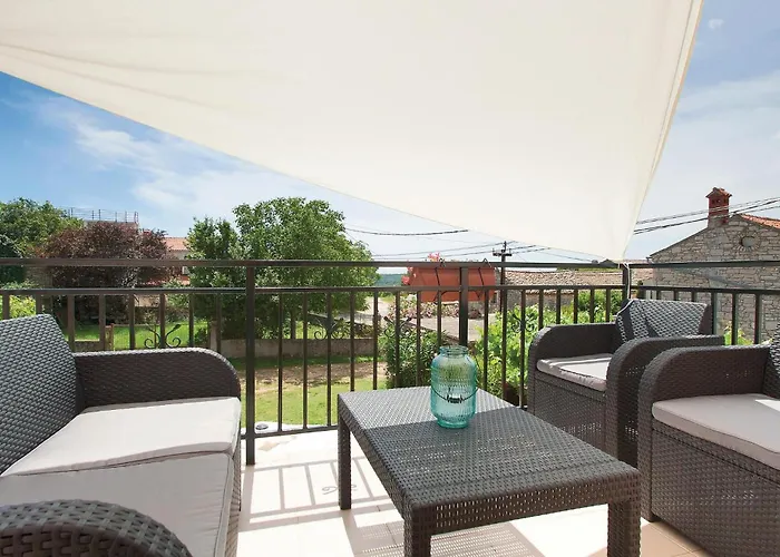 Gorgeous Home In Cokuni With Kitchen
